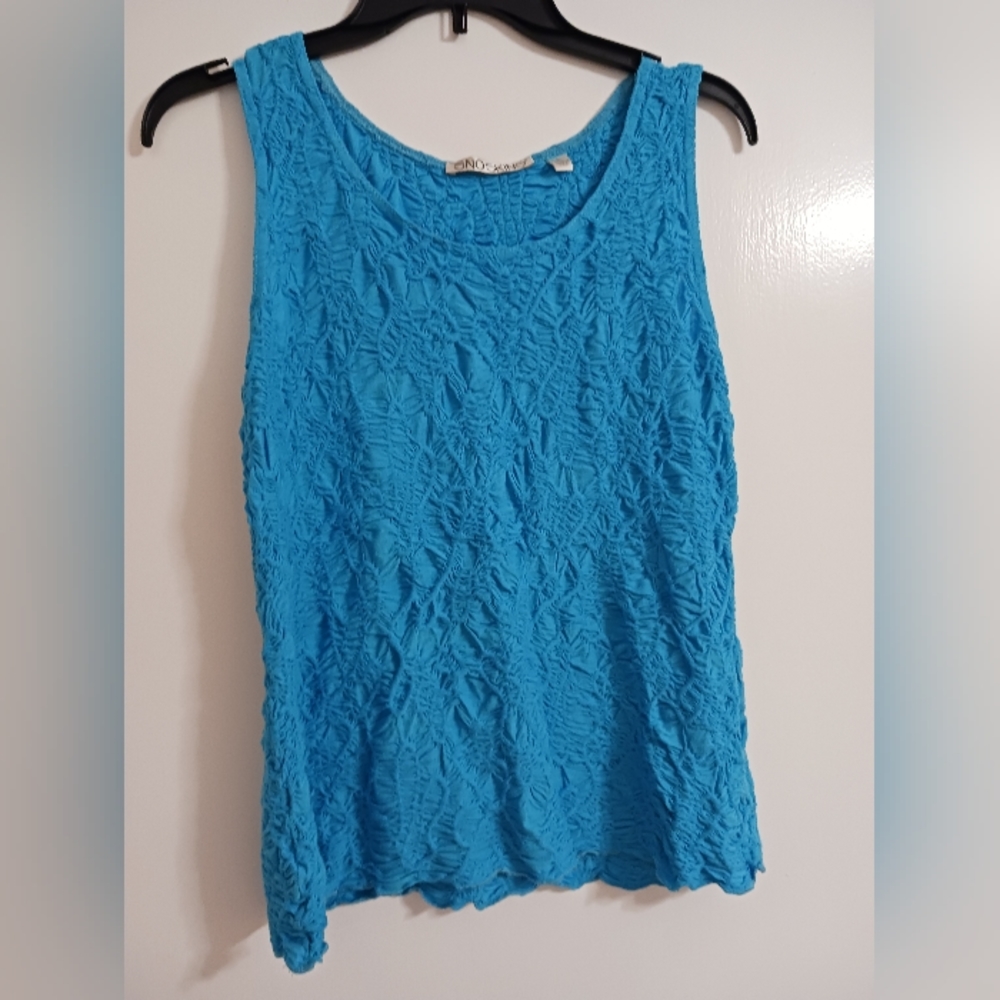 Snoskins Teal textured tank top